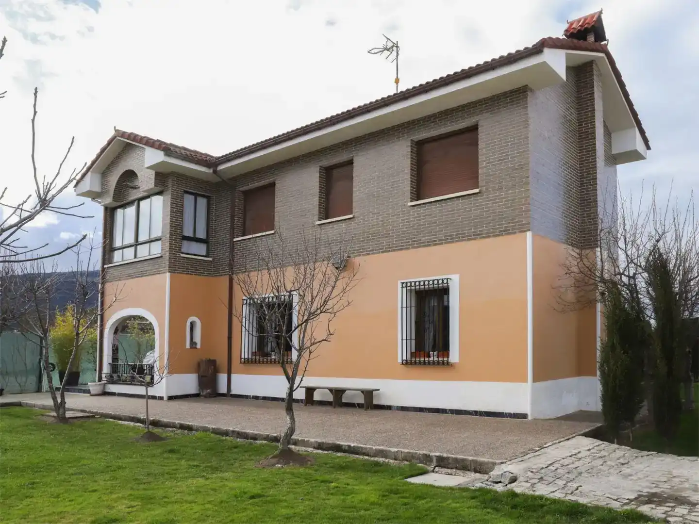 Vista exterior de Casa o chalet en venta en Trespaderne, Burgos