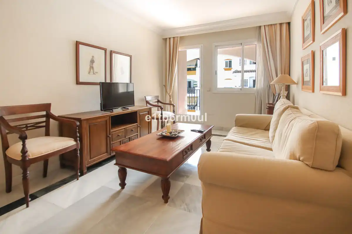 Apartamento con ascensor en venta en Milla de Oro, imagen 5