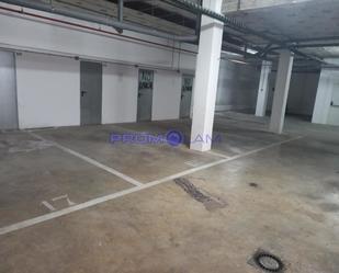 Garage for sale in Pilas