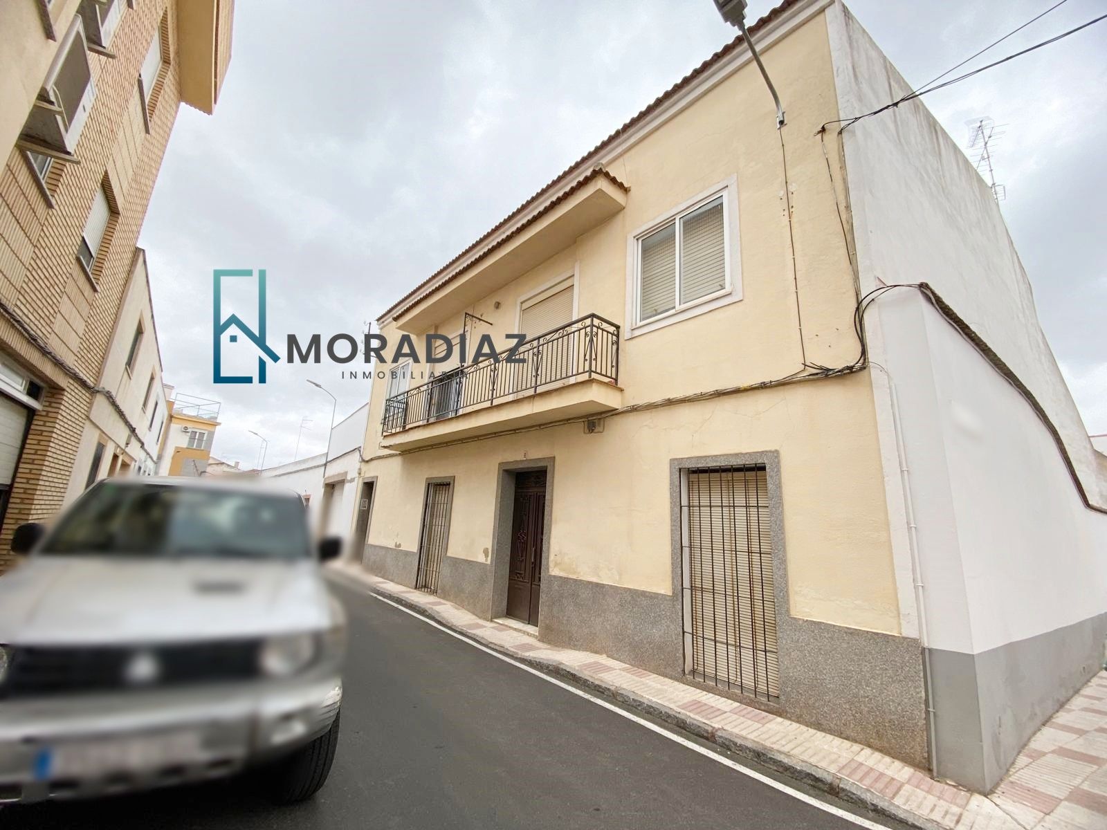 Exterior view of Single-family semi-detached for sale in Don Benito  with Terrace, Storage room and Balcony