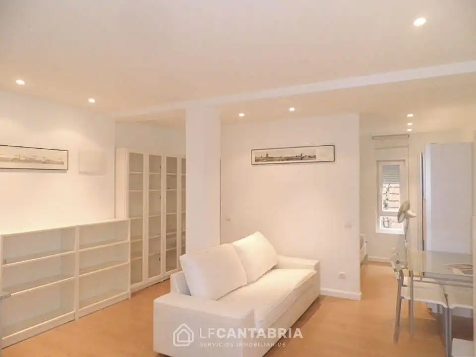 Sala de estar de Apartamento en venta en Santander con Calefacción