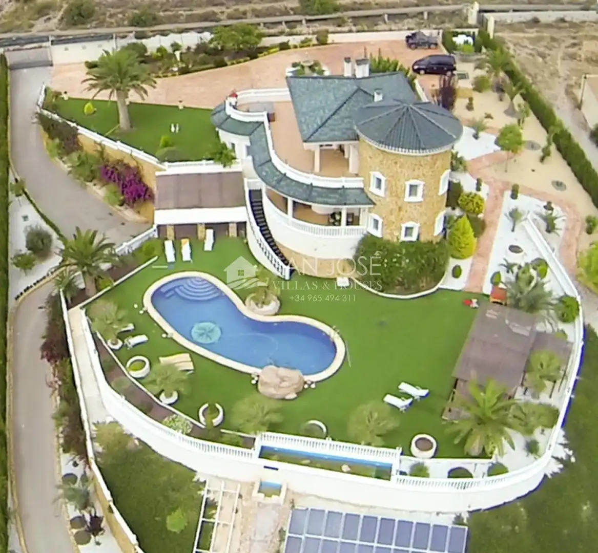 Villa avec terrasse à vendre à Hondón de las Nieves / El Fondó de les Neus