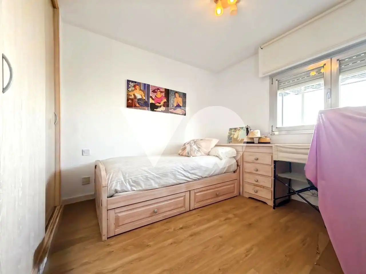 Schlafzimmer von Wohnung zum Verkauf in Usera