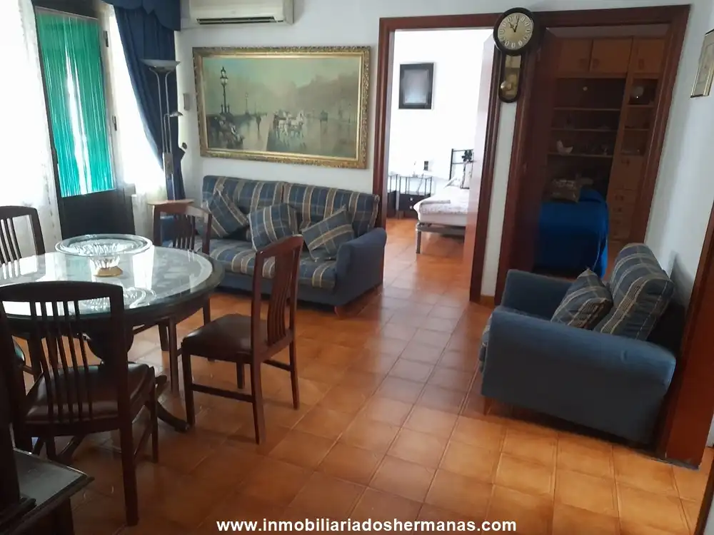 Sala d'estar de Pis en venda en El Prat de Llobregat amb Aire condicionat, Moblat i Balcó
