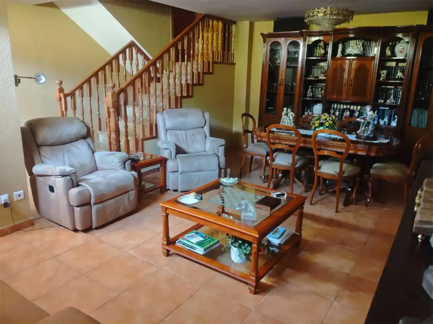 Sala d'estar de Casa o xalet en venda en  Zaragoza Capital amb Aire condicionat, Piscina i Balcó