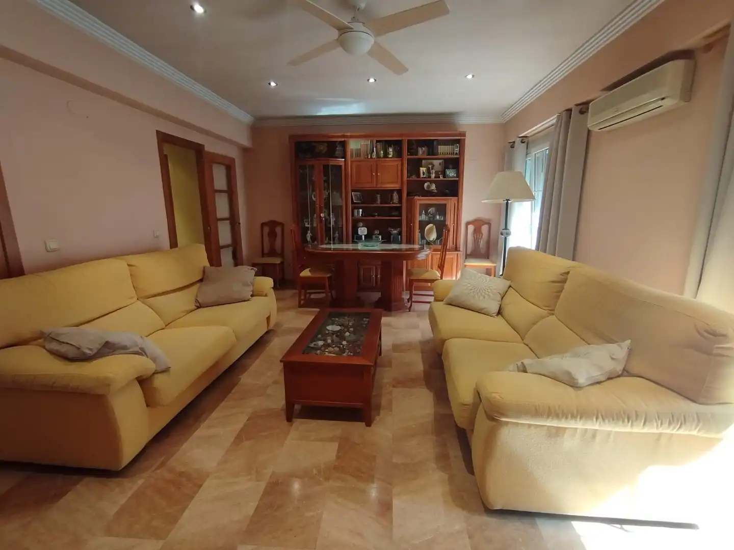Sala d'estar de Edifici en venda en Aielo de Malferit