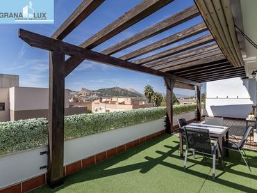 Piso con piscina en venta en Loma Verde