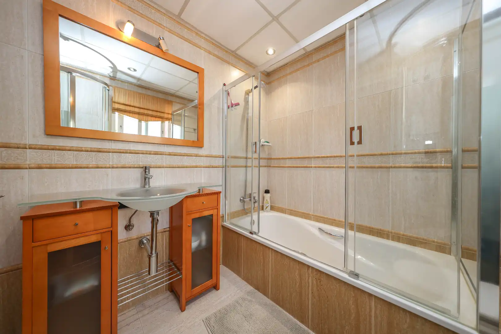 Bathroom of Houses for sale in Coín