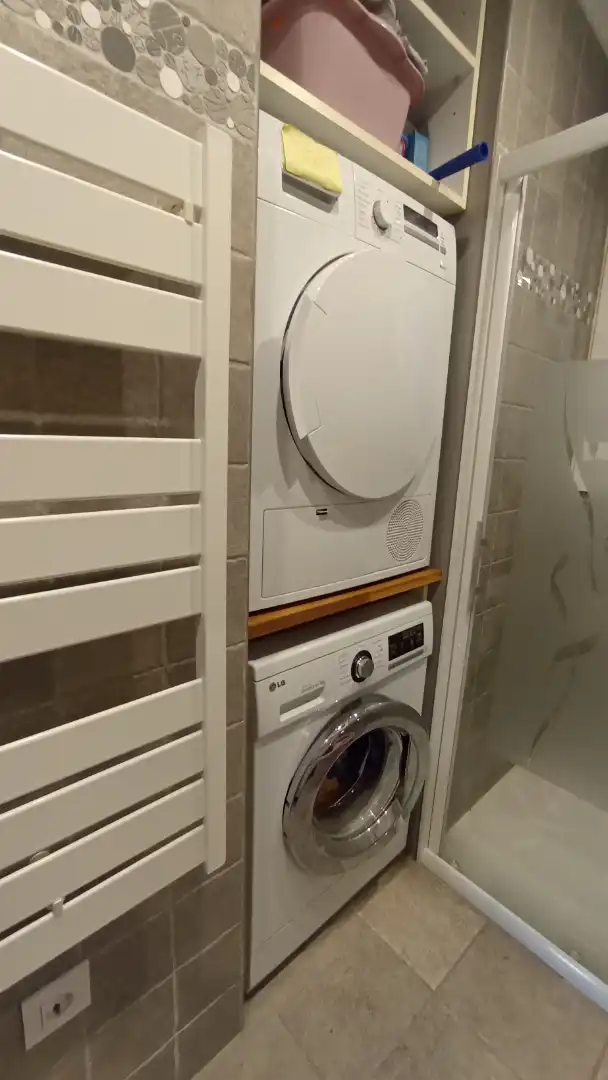 Badezimmer von Wohnung zum Verkauf in Empuriabrava mit Klimaanlage, Heizung und Möbliert
