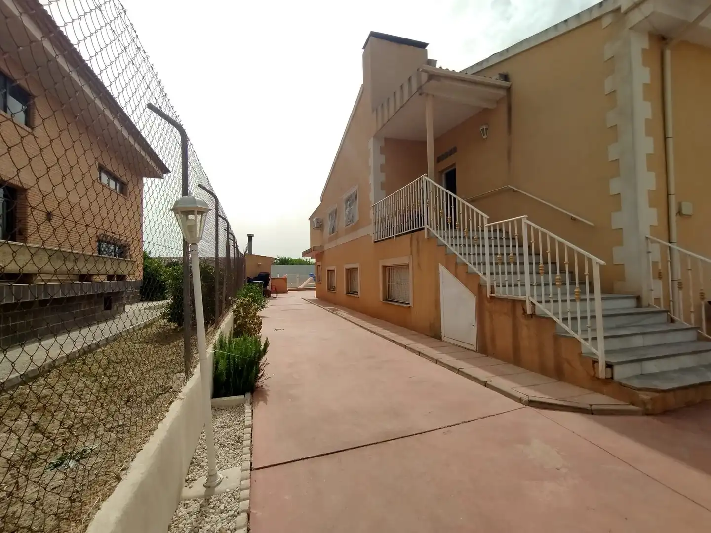 Vista exterior de Casa o xalet en venda en Murcia amb Aire condicionat, Calefacció i Jardí privat