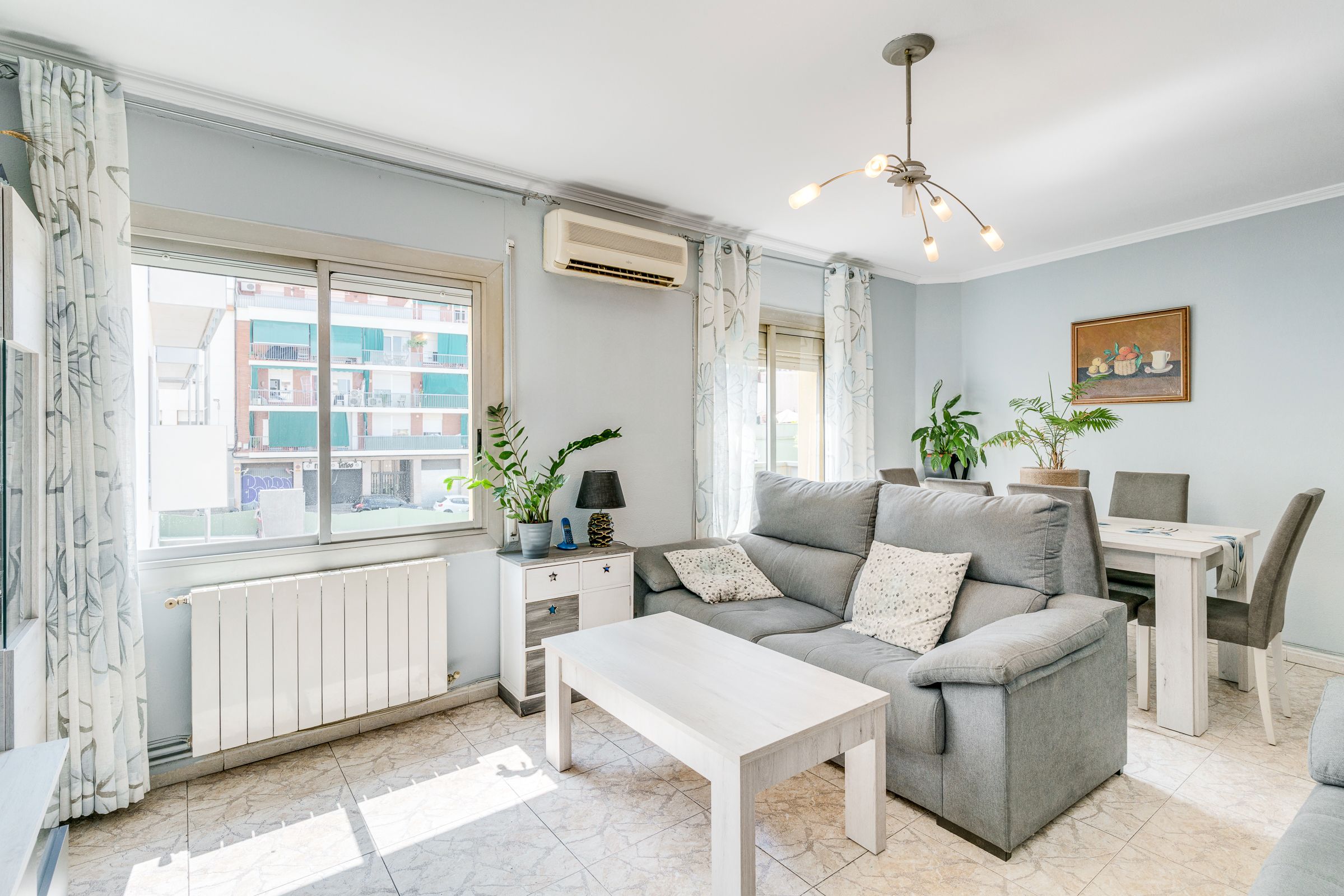 Sala d'estar de Pis en venda en  Barcelona Capital amb Calefacció i Balcó