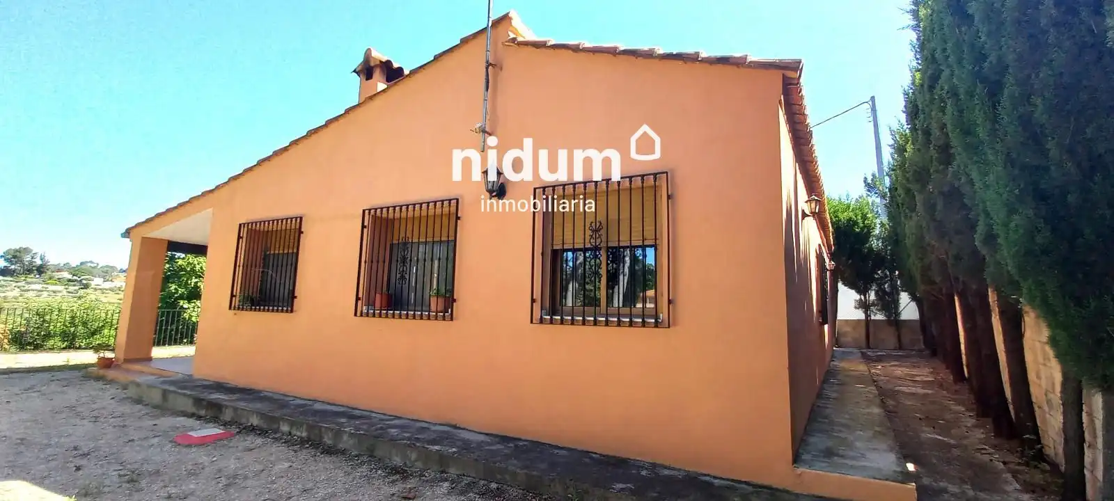 Vista exterior de Casa o xalet en venda en Xàtiva amb Aire condicionat, Traster i Piscina