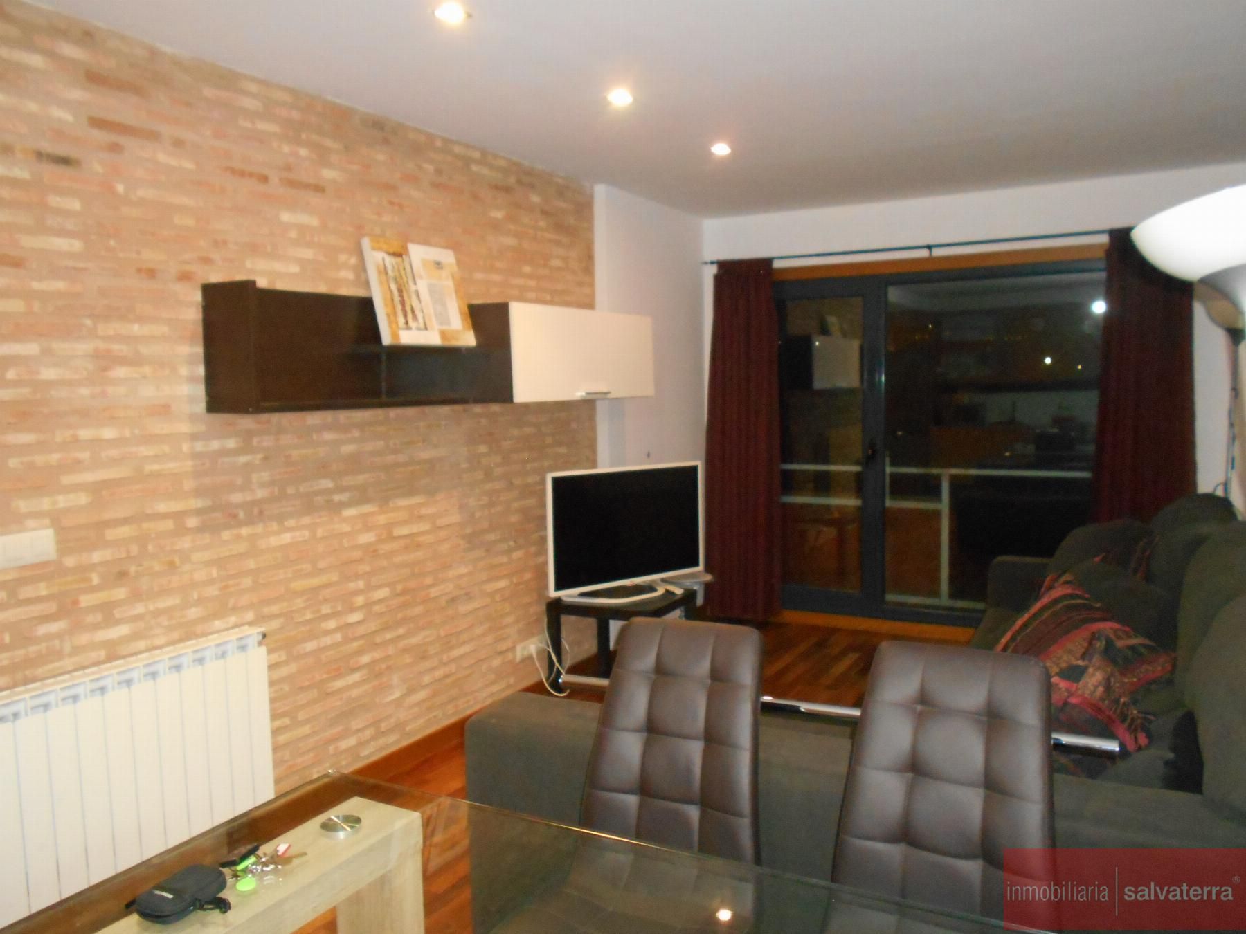 Sala d'estar de Pis de lloguer en Salvaterra de Miño amb Calefacció i Traster
