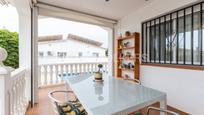 Vista exterior de Casa o xalet en venda en Vinaròs amb Aire condicionat, Calefacció i Jardí privat