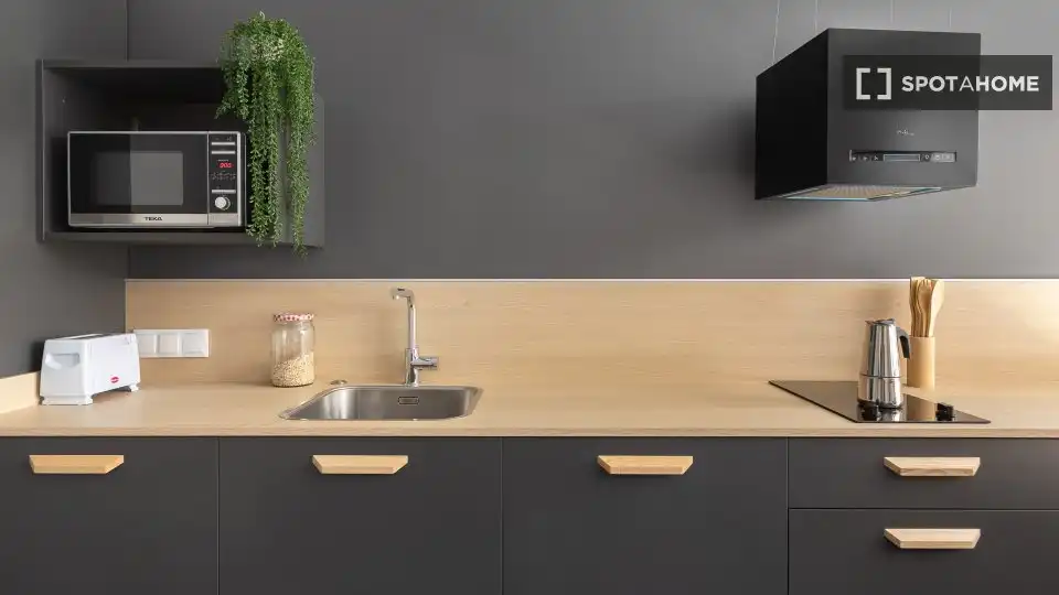 Cocina de Piso de alquiler en Valencia con Aire acondicionado, Calefacción y Amueblado