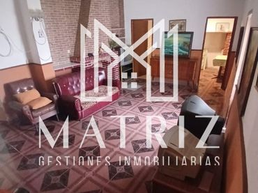 House with garden for sale in Calle Monte
