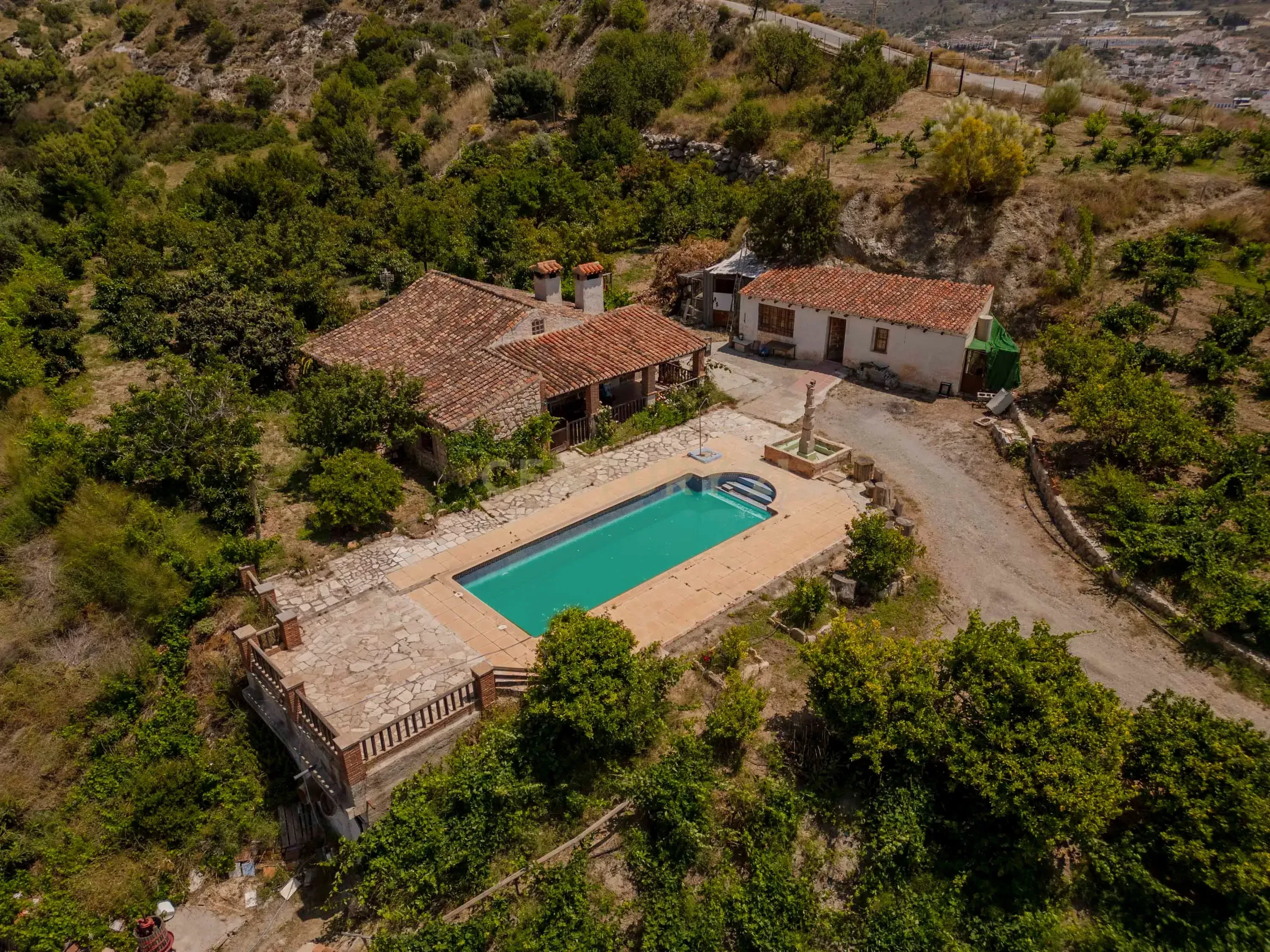 Vista exterior de Casa o chalet en venta en Vélez de Benaudalla con Piscina