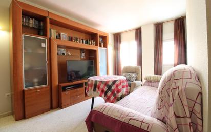Living room of Flat for sale in  Granada Capital  with Balcony