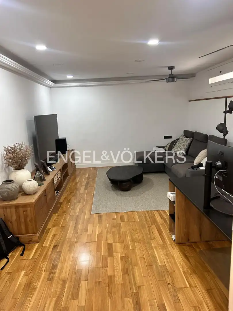 Sala de estar de Dúplex de alquiler en Barcelona con Aire acondicionado, Calefacción y Parquet