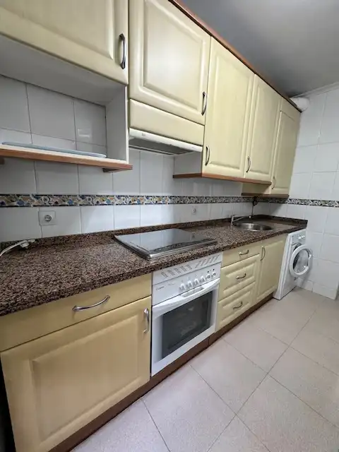 Cocina de Piso en venta en Pravia con Calefacción, Trastero y Amueblado