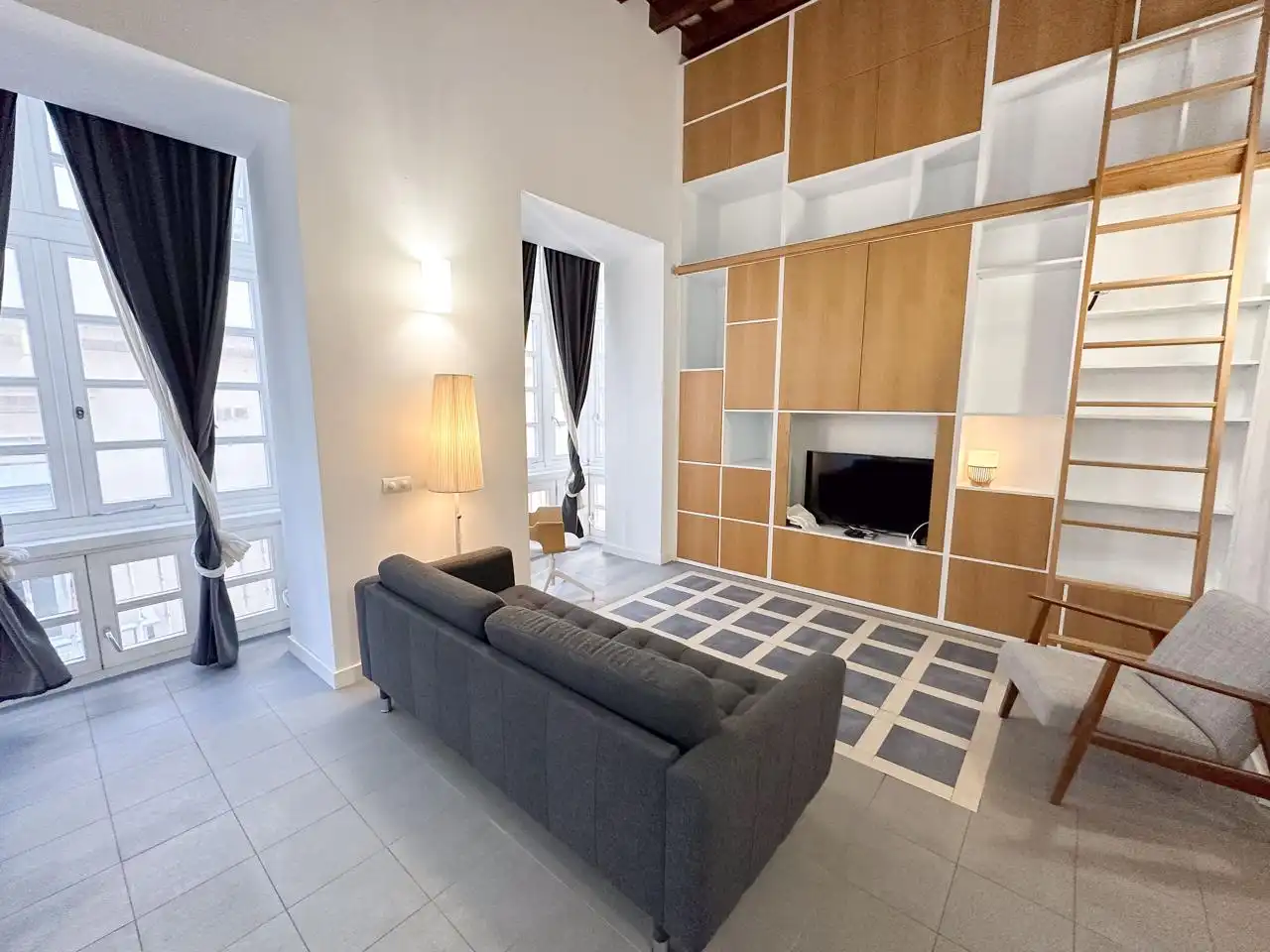 Sala d'estar de Dúplex en venda en Cádiz amb Aire condicionat