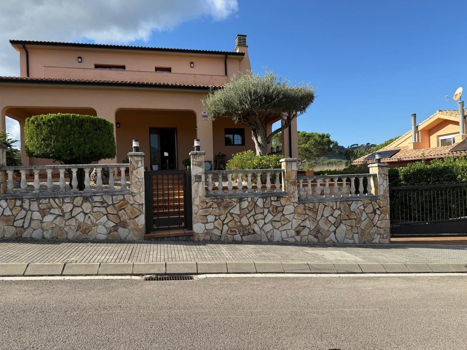 Vista exterior de Casa o xalet en venda en Fogars de la Selva amb Aire condicionat, Calefacció i Terrassa