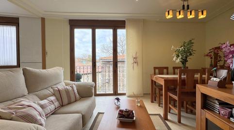 Foto 2 de Casa adosada en venda a Calle de Plaza, Pradosegar, Ávila