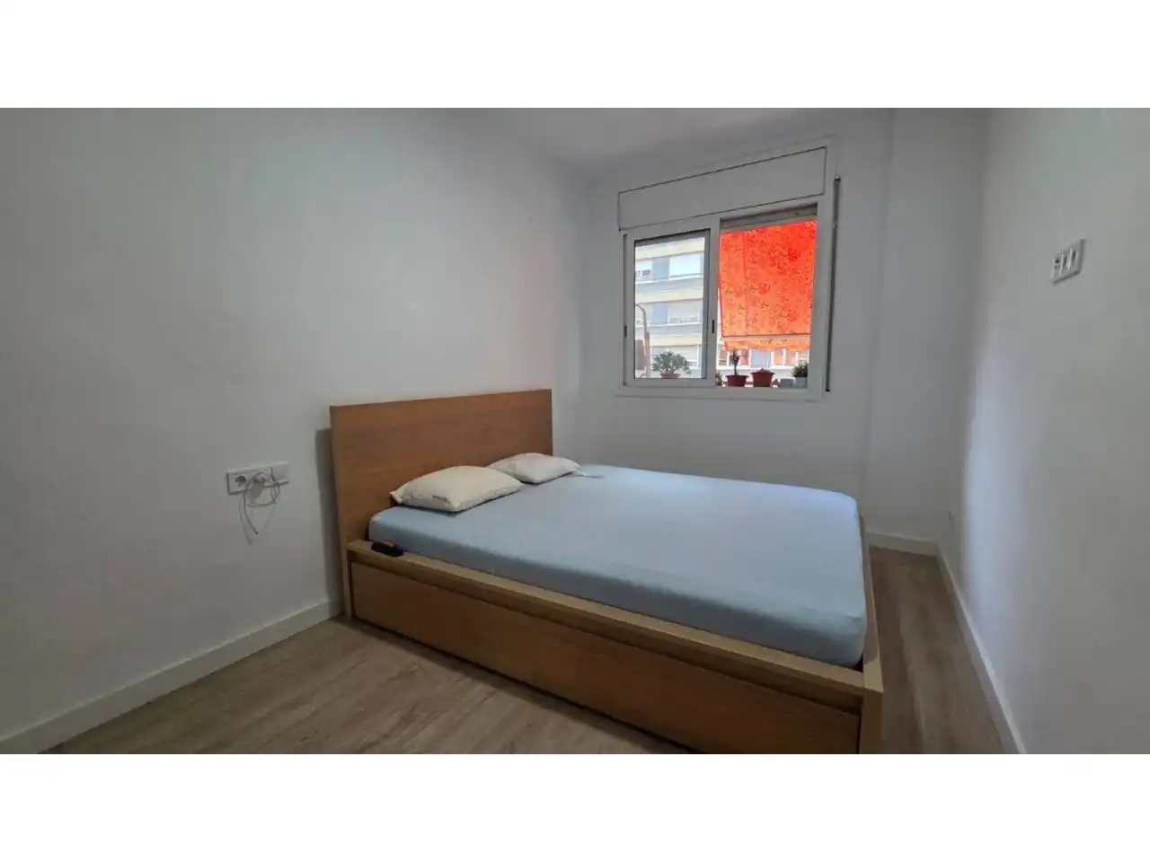 Flat for rent in Calle Felip II, La Sagrera