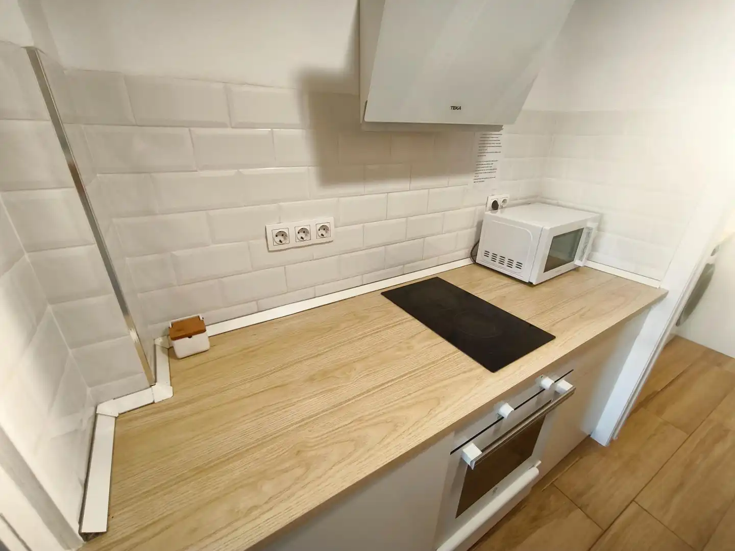 Cocina de Apartamento en venta en Alicante / Alacant con Piscina comunitaria
