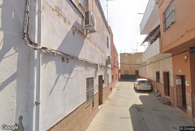 Casa adosada en Venta en CALLE LAUD en La Plata