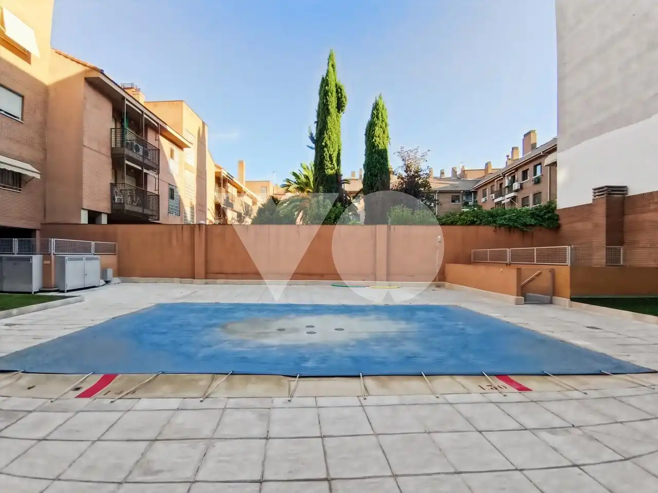 Swimming pool of Study for sale in Madrid  with Air Conditioner, Heating and Storage room