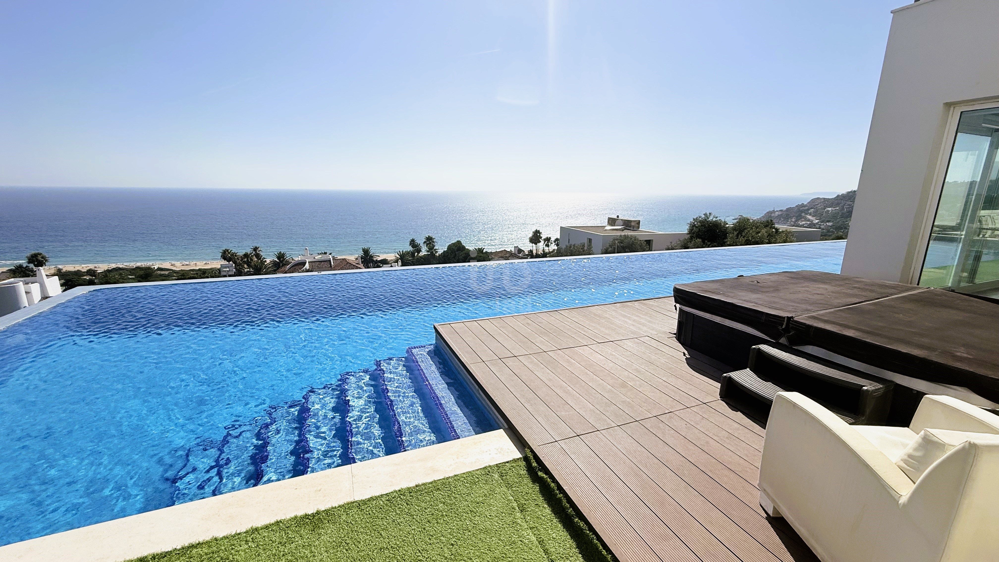 Swimming pool of House or chalet for sale in Zahara de los Atunes  with Air Conditioner, Terrace and Swimming Pool