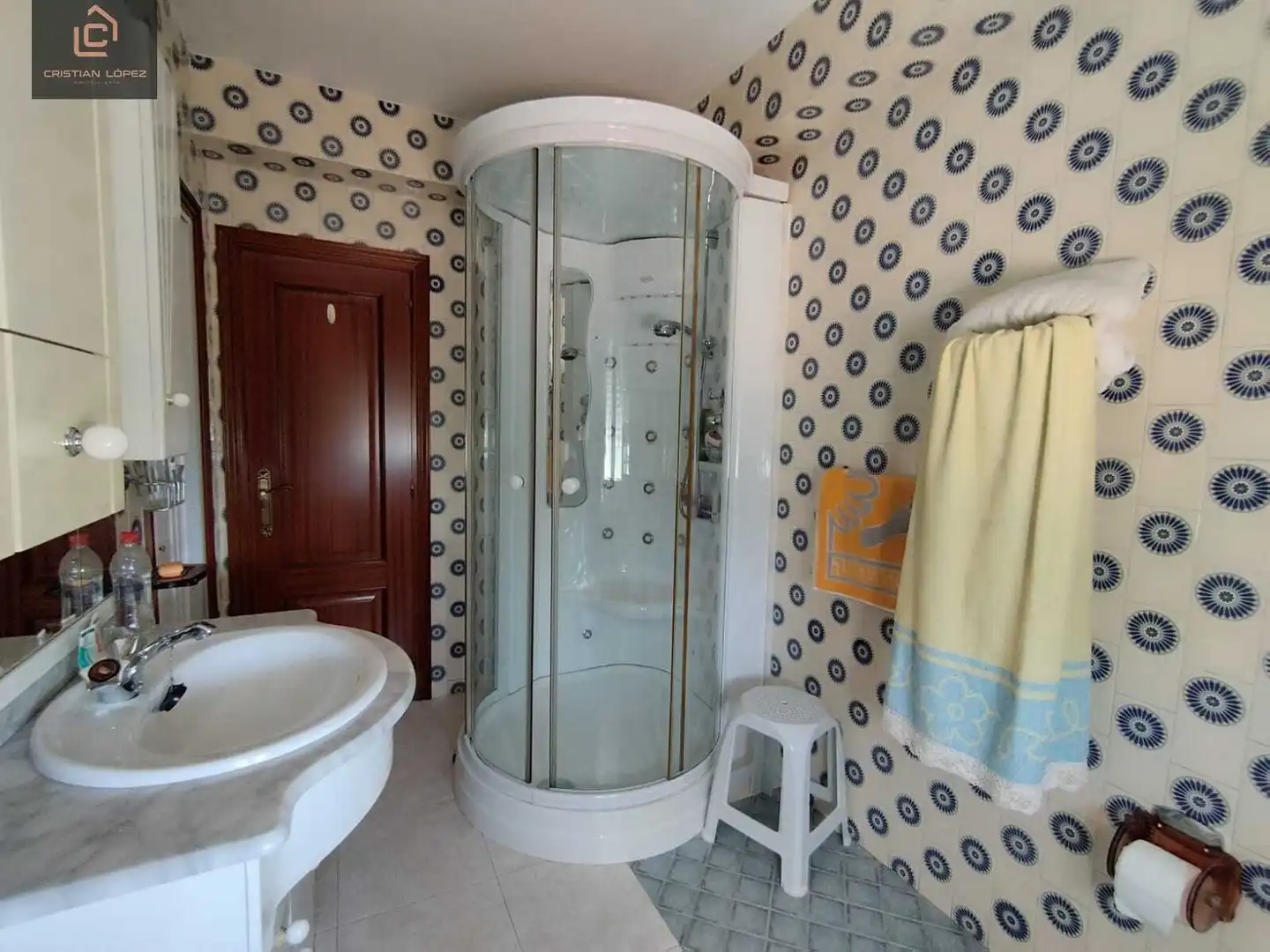 Bany de Casa o xalet en venda en Abegondo amb Calefacció, Parquet i Terrassa