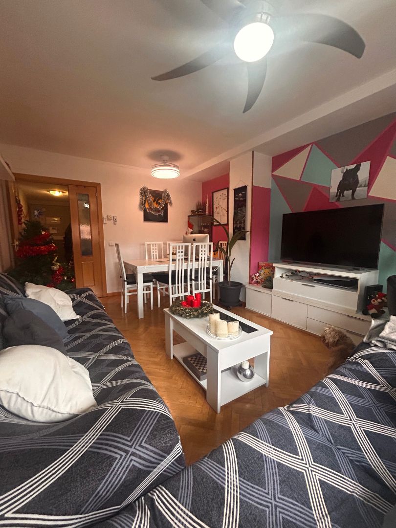 Living room of Flat for sale in  Madrid Capital  with Air Conditioner, Heating and Private garden