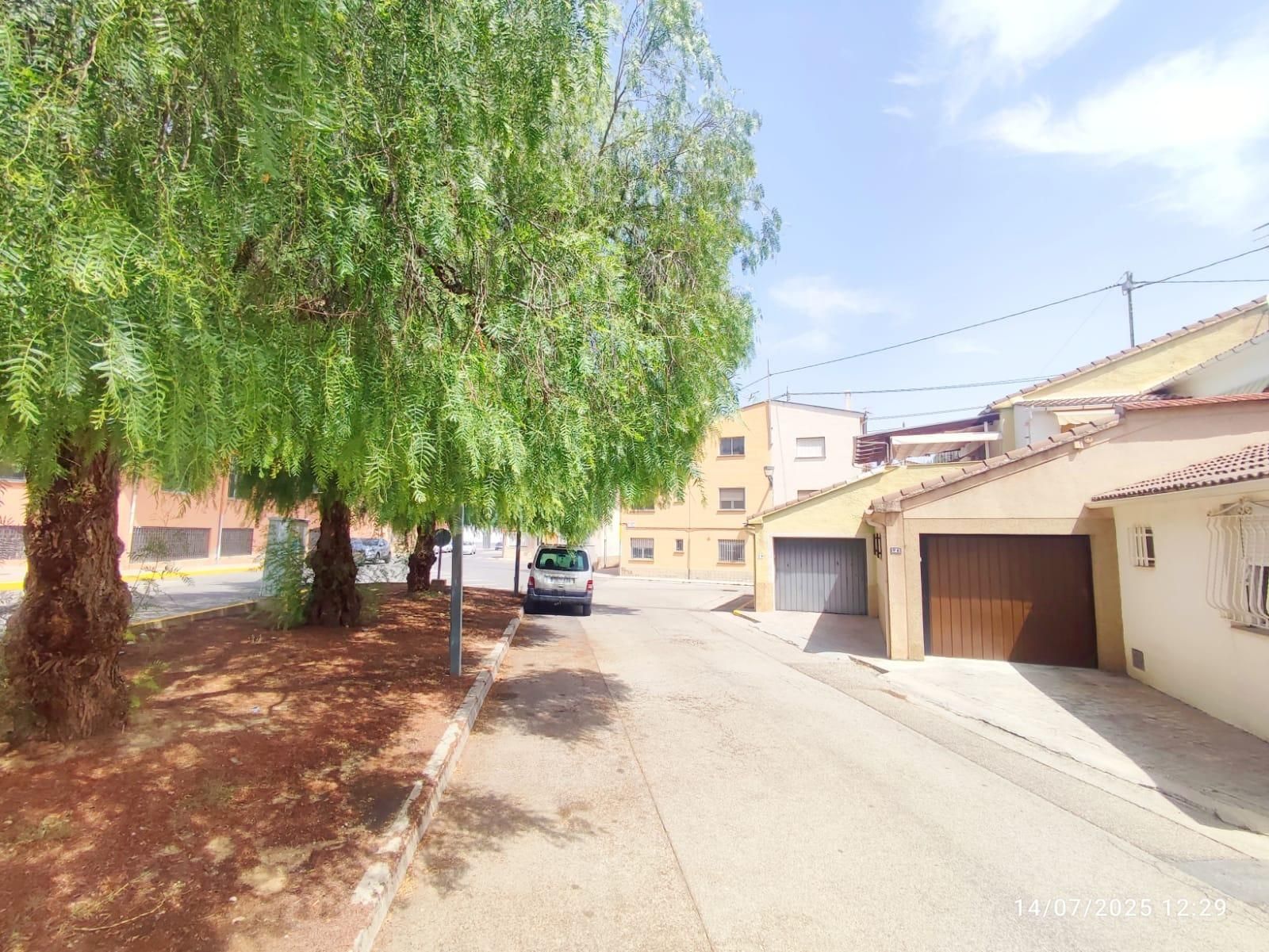 Vista exterior de Casa adosada en venda en Cocentaina amb Calefacció, Jardí privat i Terrassa