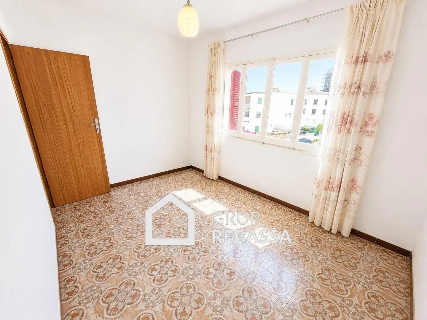 Habitación de Piso en venta en  Palma de Mallorca con Terraza, Amueblado y Balcón