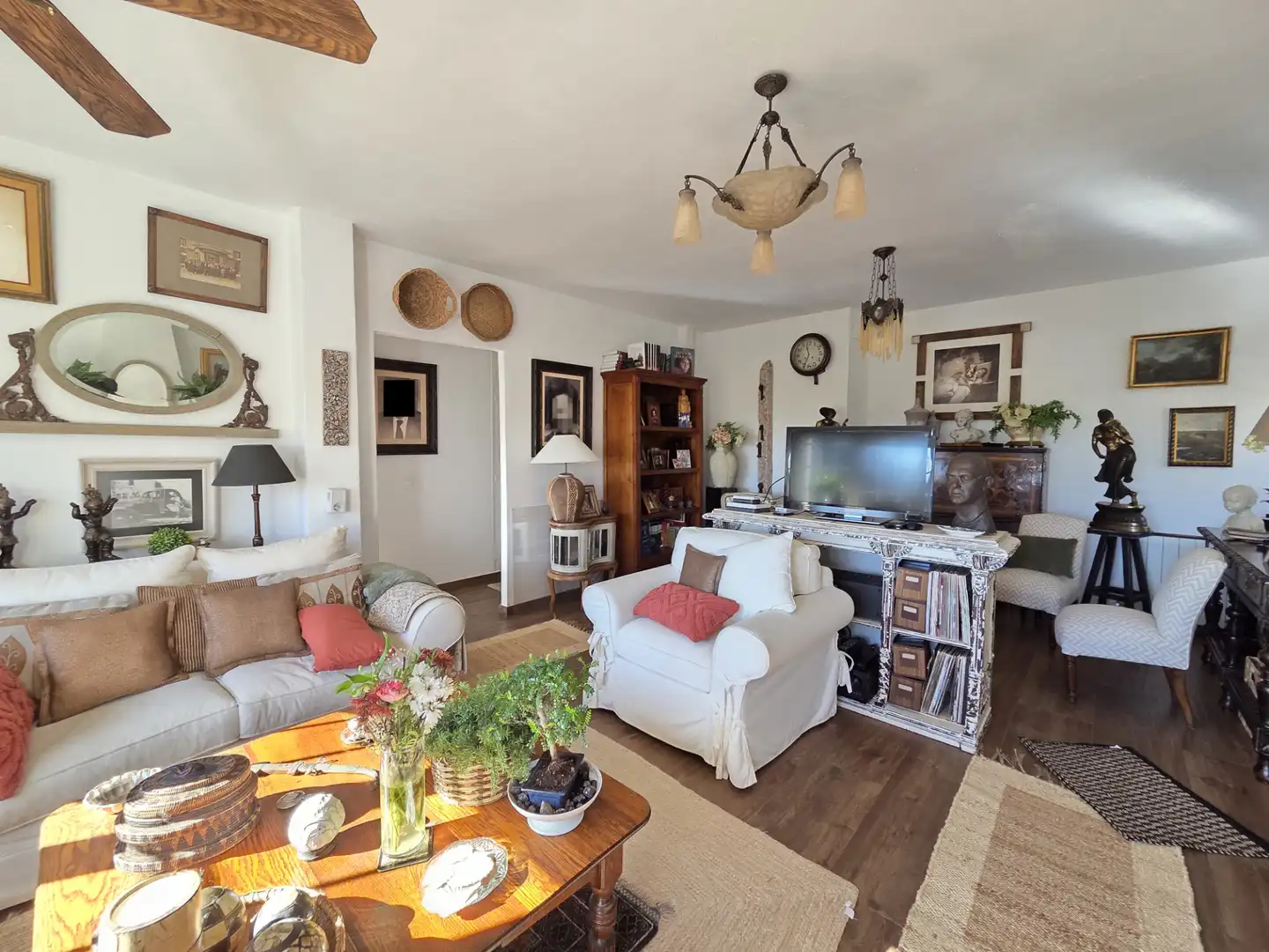 Sala de estar de Casa o chalet en venta en Santa María de la Alameda con Calefacción, Jardín privado y Amueblado