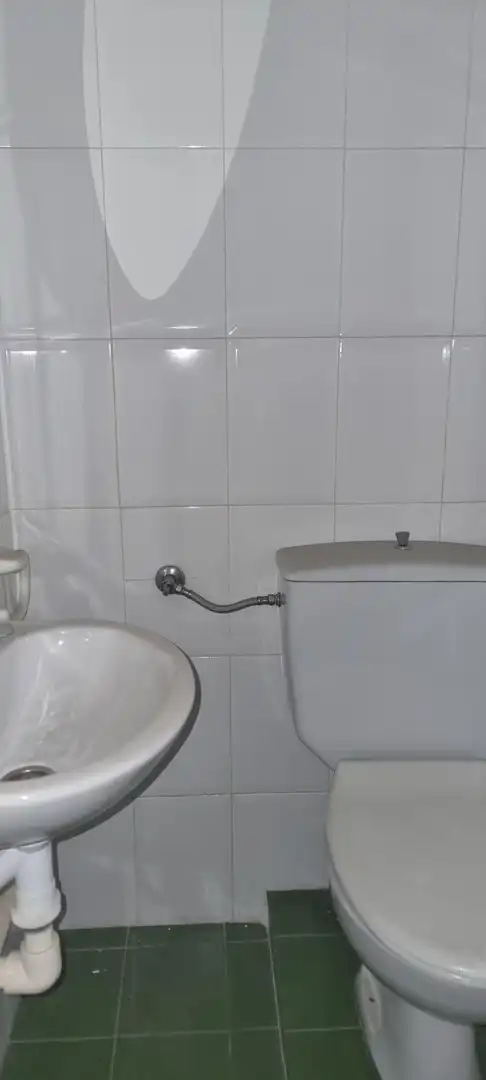 Badezimmer von Büro zum Verkauf in Murcia