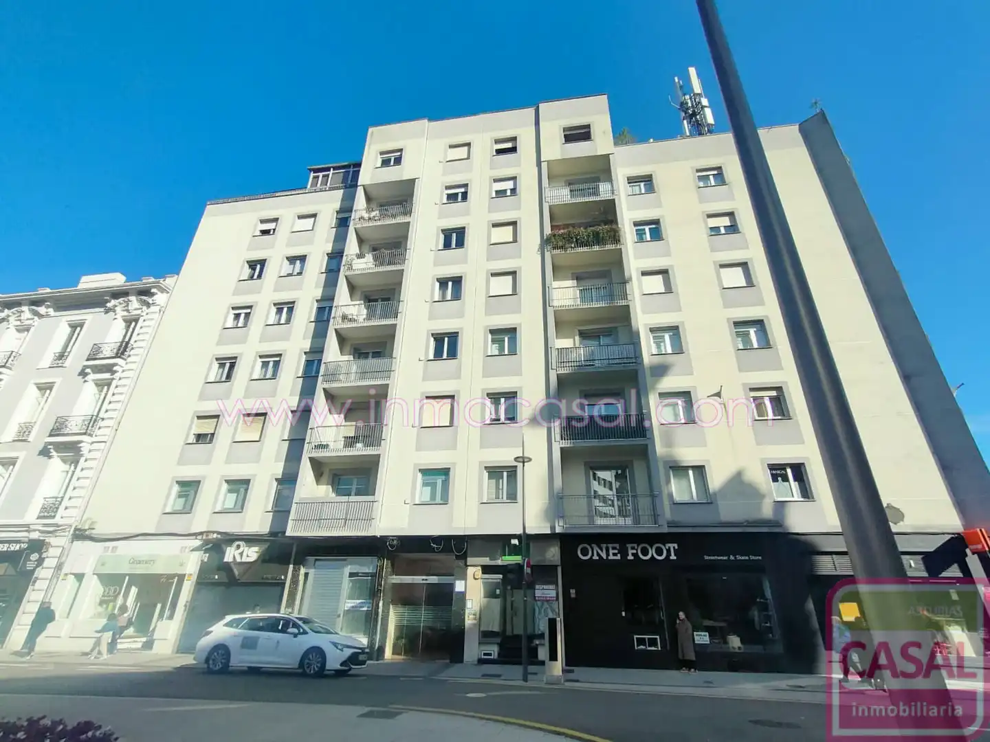 Vista exterior de Piso en venta en Avilés con Calefacción