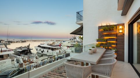 Foto 2 de Apartamento en venta en Puerto Banús, Marbella