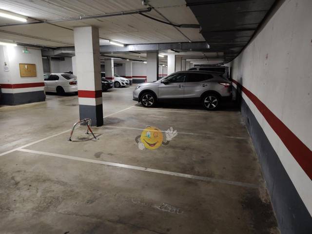 Garaje en Alquiler en Av. Can Marçet, 18 en La Vall d'Hebron