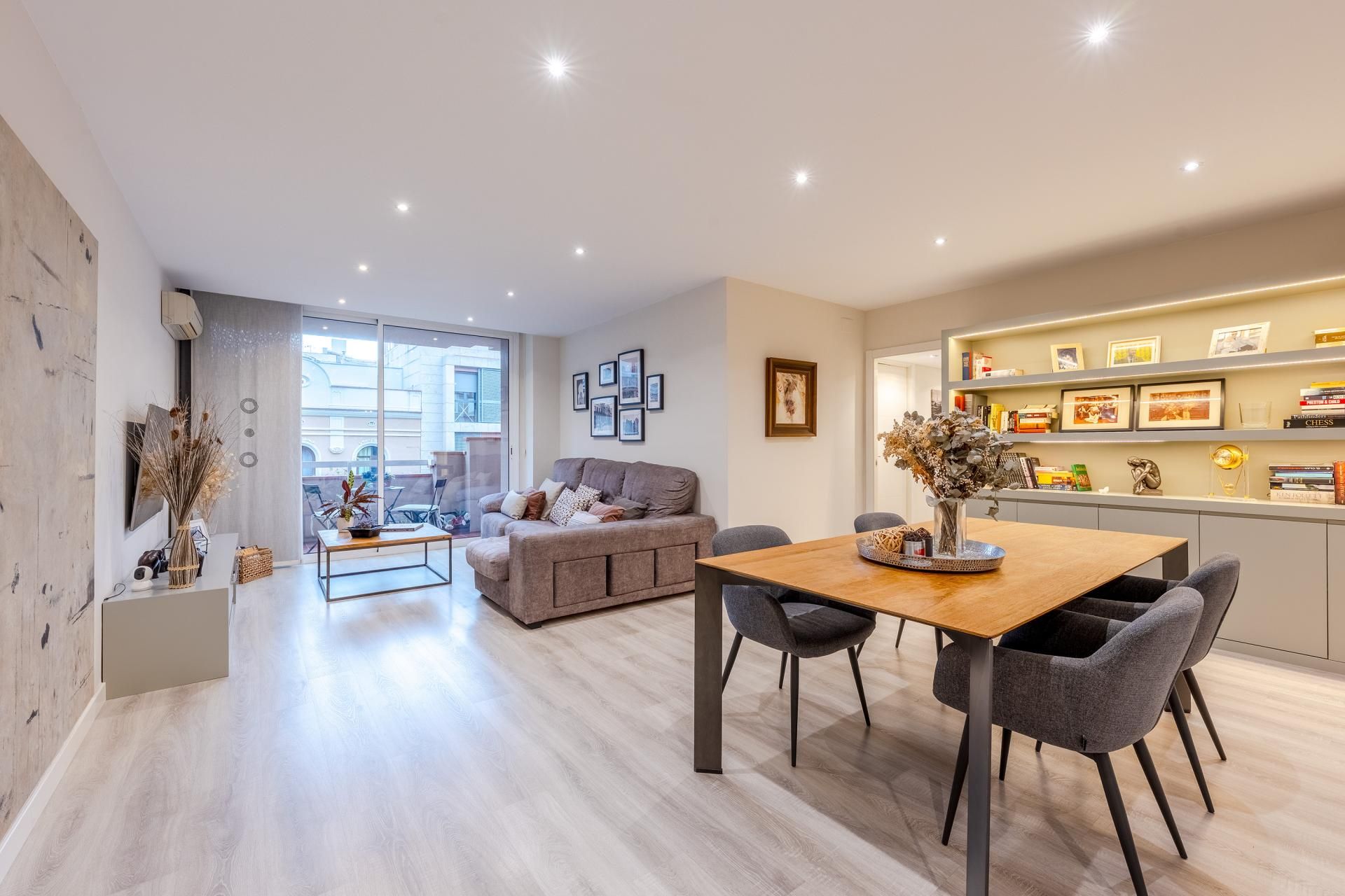 Piso en venta en Calàbria, La Nova Esquerra de l'Eixample, Eixample