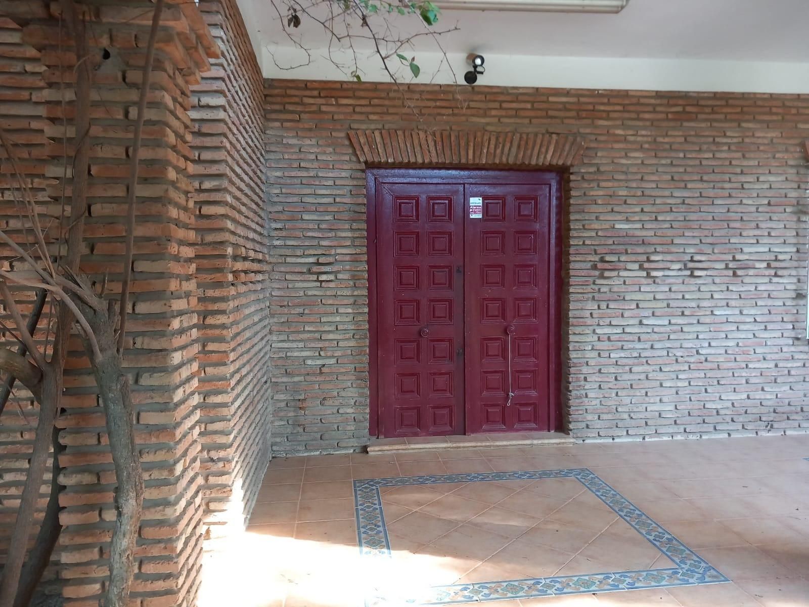 House or chalet for sale in Carmona  with Swimming Pool