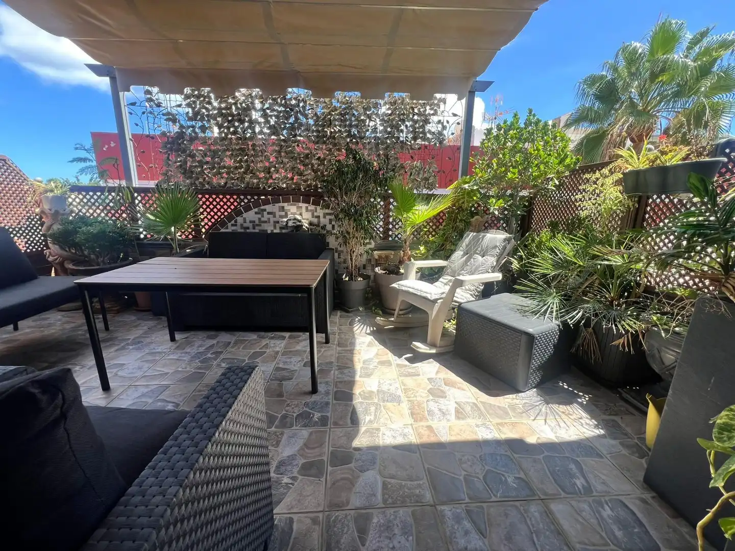 Terrasse von Einfamilien-Reihenhaus zum Verkauf in San Bartolomé de Tirajana mit Klimaanlage, Terrasse und Abstellraum