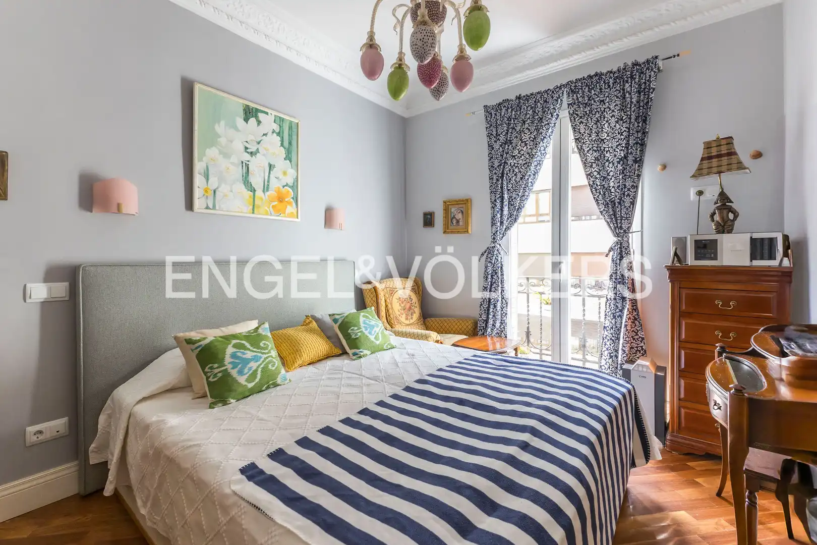 Bedroom of Flat for sale in Madrid  with Air Conditioner, Heating and Balcony