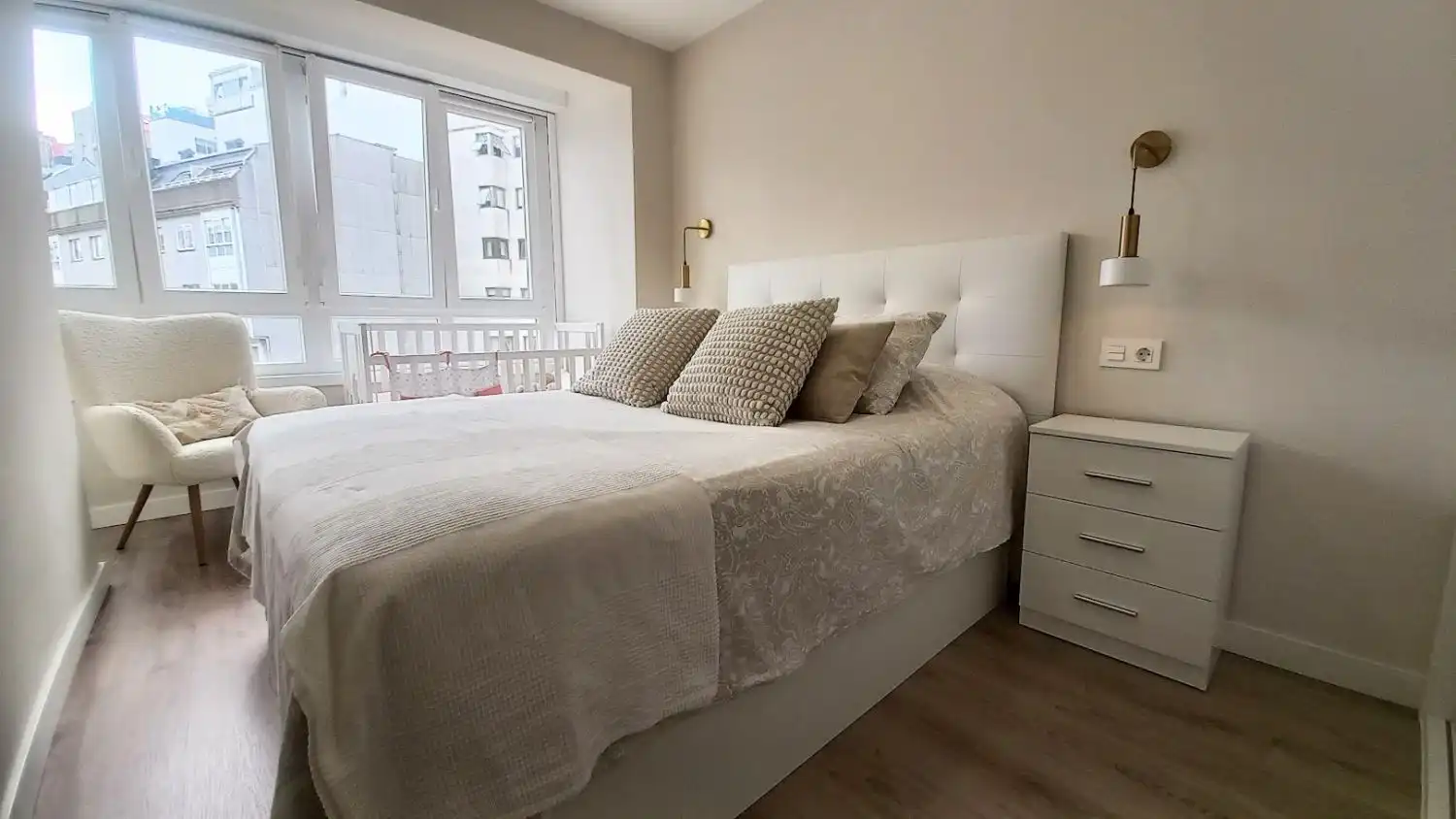 Habitación de Piso en venta en A Coruña Capital  con Calefacción
