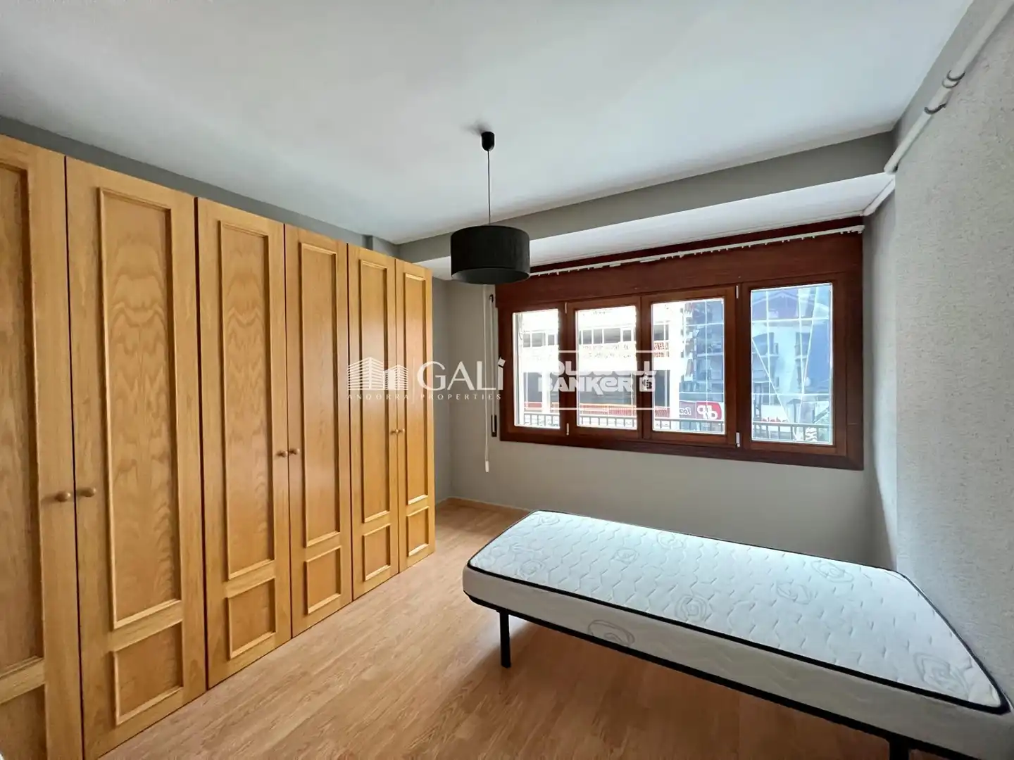 Habitación de Piso en venta en Andorra la Vella con Calefacción, Parquet y Terraza