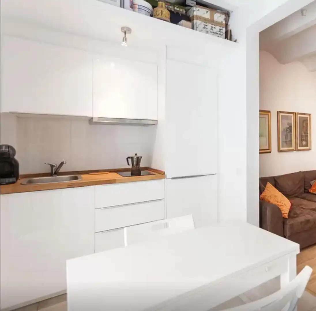Room in Centre