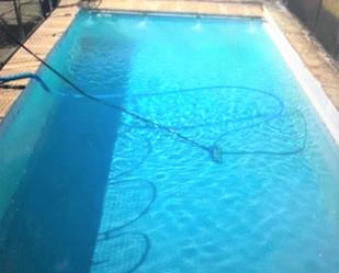 Piscina de Casa o xalet en venda en Talavera de la Reina amb Jardí privat