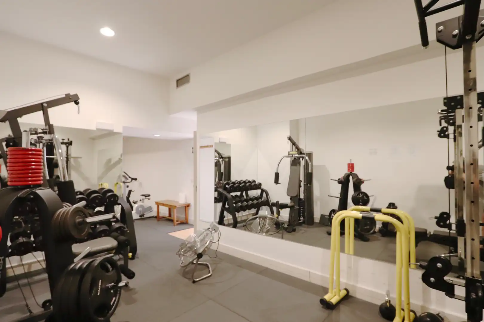 Flat for sale in Madrid  with Air Conditioner, Heating and Private garden